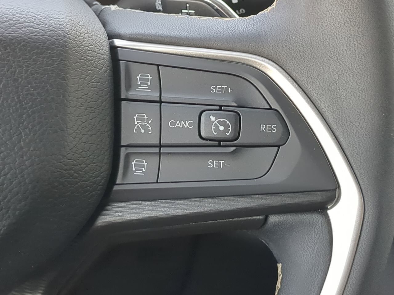 2024 Jeep Grand Cherokee L Altitude Appleton WI