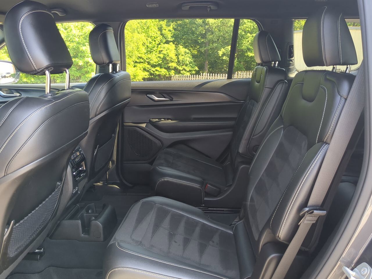 2024 Jeep Grand Cherokee L Altitude Appleton WI