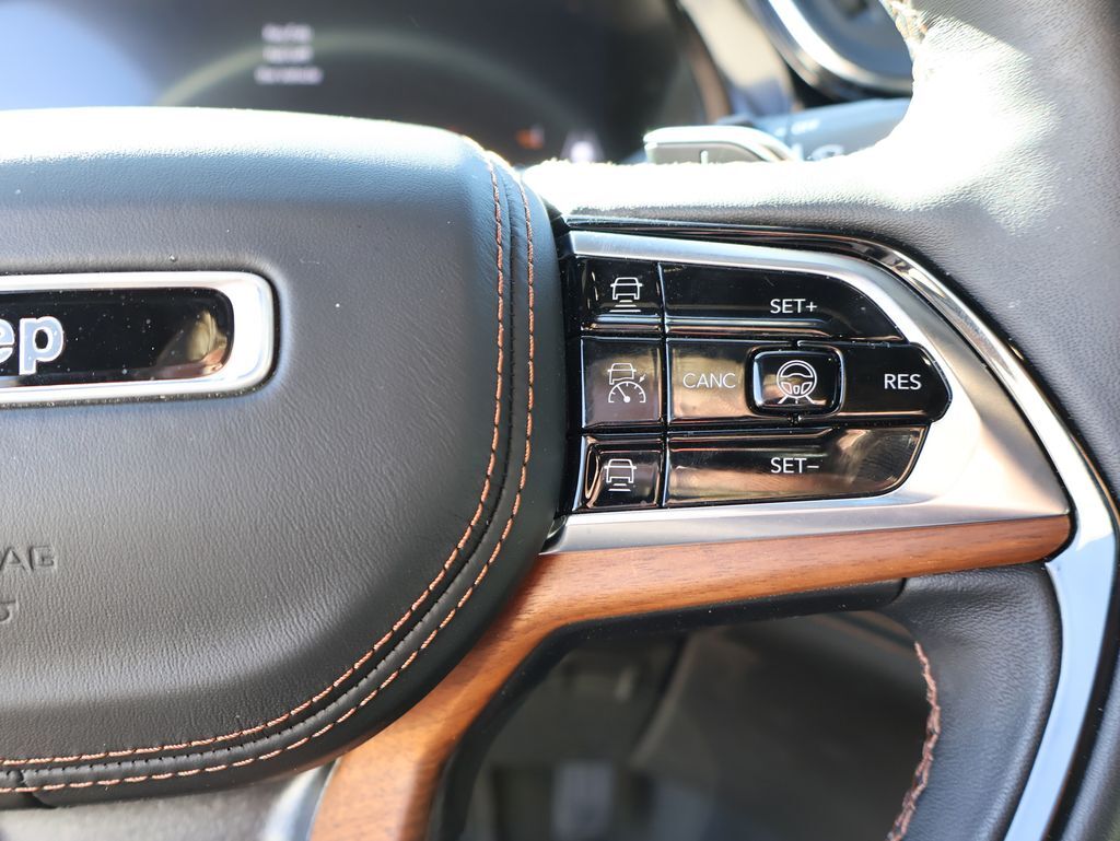 2024 Jeep Grand Cherokee L Summit