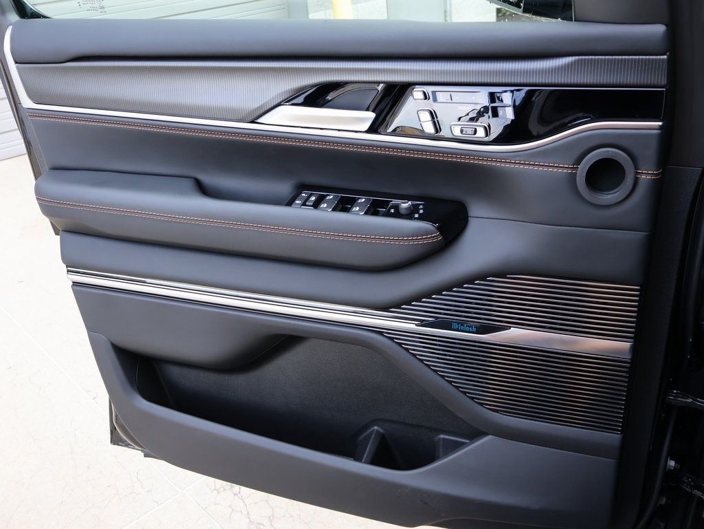 2024 Jeep Grand Wagoneer Series III