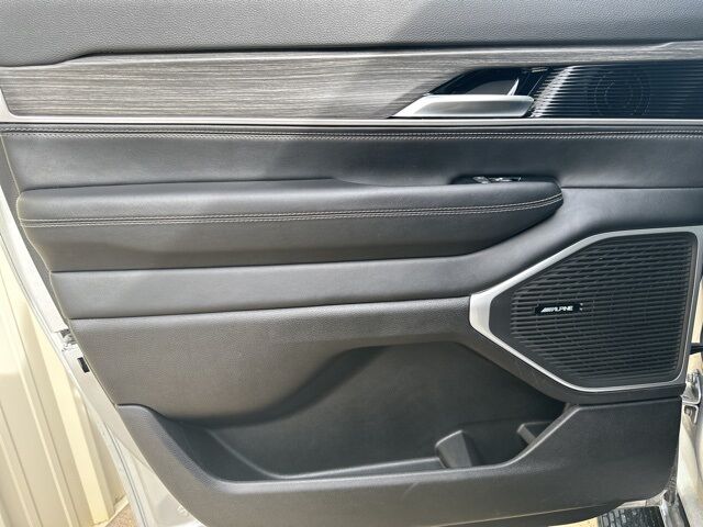 2024 Jeep Wagoneer L Series III Watertown SD 2024 Jeep Wagoneer L Series III Watertown SD