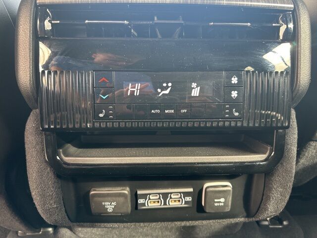 2024 Jeep Wagoneer L Series III Watertown SD 2024 Jeep Wagoneer L Series III Watertown SD