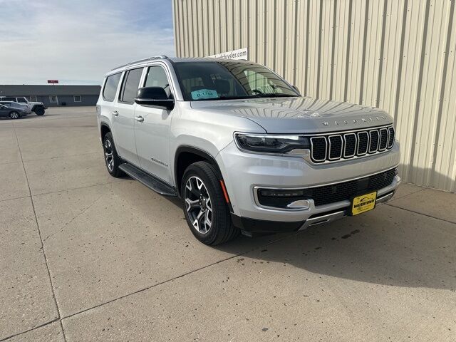 2024 Jeep Wagoneer L Series III Watertown SD 2024 Jeep Wagoneer L Series III Watertown SD