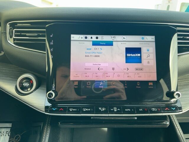 2024 Jeep Wagoneer L Series III Watertown SD 2024 Jeep Wagoneer L Series III Watertown SD