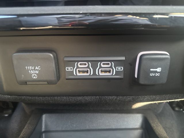 2024 Jeep Wagoneer Series II Watertown SD 2024 Jeep Wagoneer Series II Watertown SD