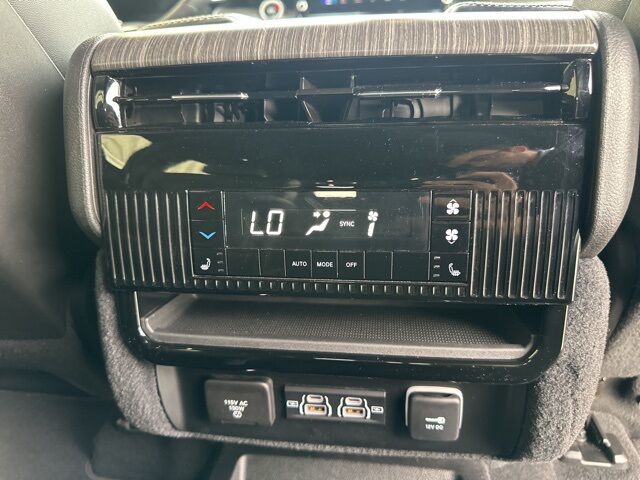 2024 Jeep Wagoneer Series III Watertown SD 2024 Jeep Wagoneer Series III Watertown SD