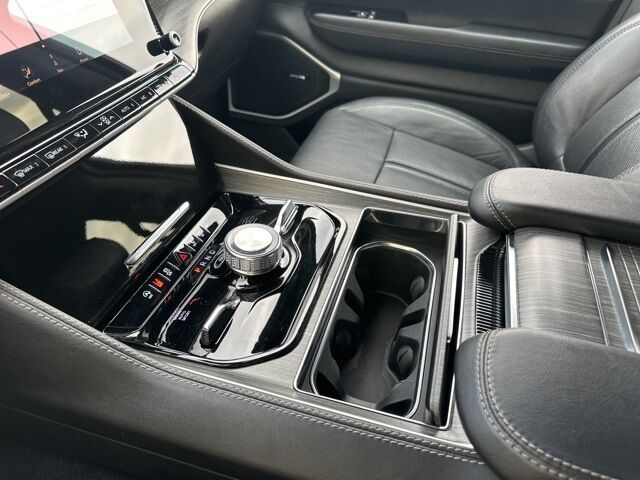 2024 Jeep Wagoneer Series III Watertown SD 2024 Jeep Wagoneer Series III Watertown SD