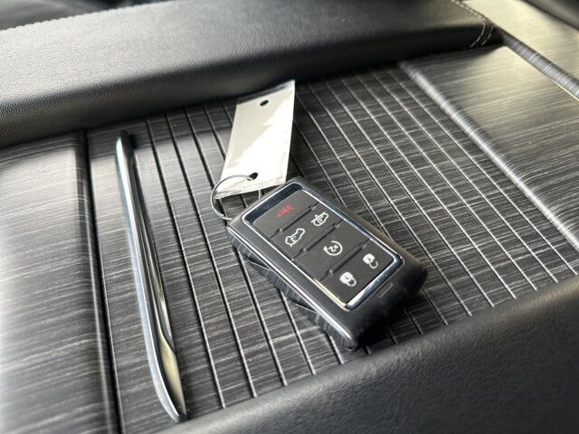 2024 Jeep Wagoneer Series III Watertown SD 2024 Jeep Wagoneer Series III Watertown SD