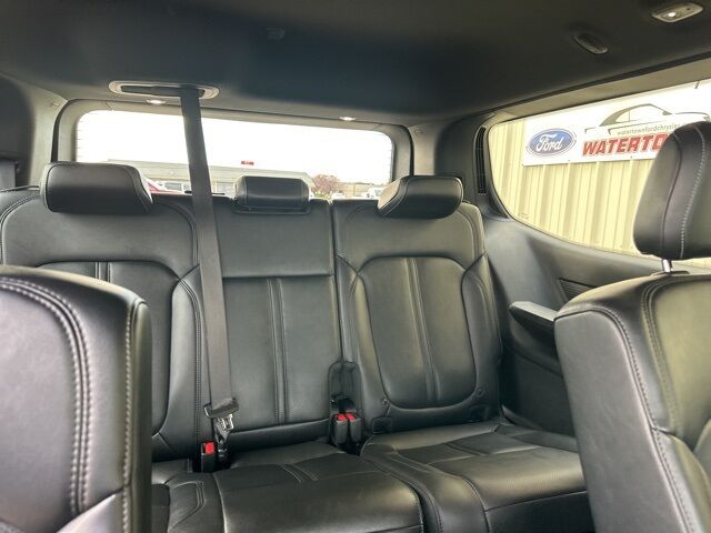 2024 Jeep Wagoneer Series III Watertown SD 2024 Jeep Wagoneer Series III Watertown SD