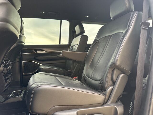 2024 Jeep Wagoneer Series III Watertown SD 2024 Jeep Wagoneer Series III Watertown SD