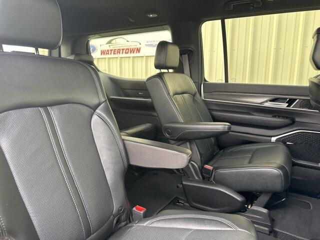 2024 Jeep Wagoneer Series III Watertown SD 2024 Jeep Wagoneer Series III Watertown SD