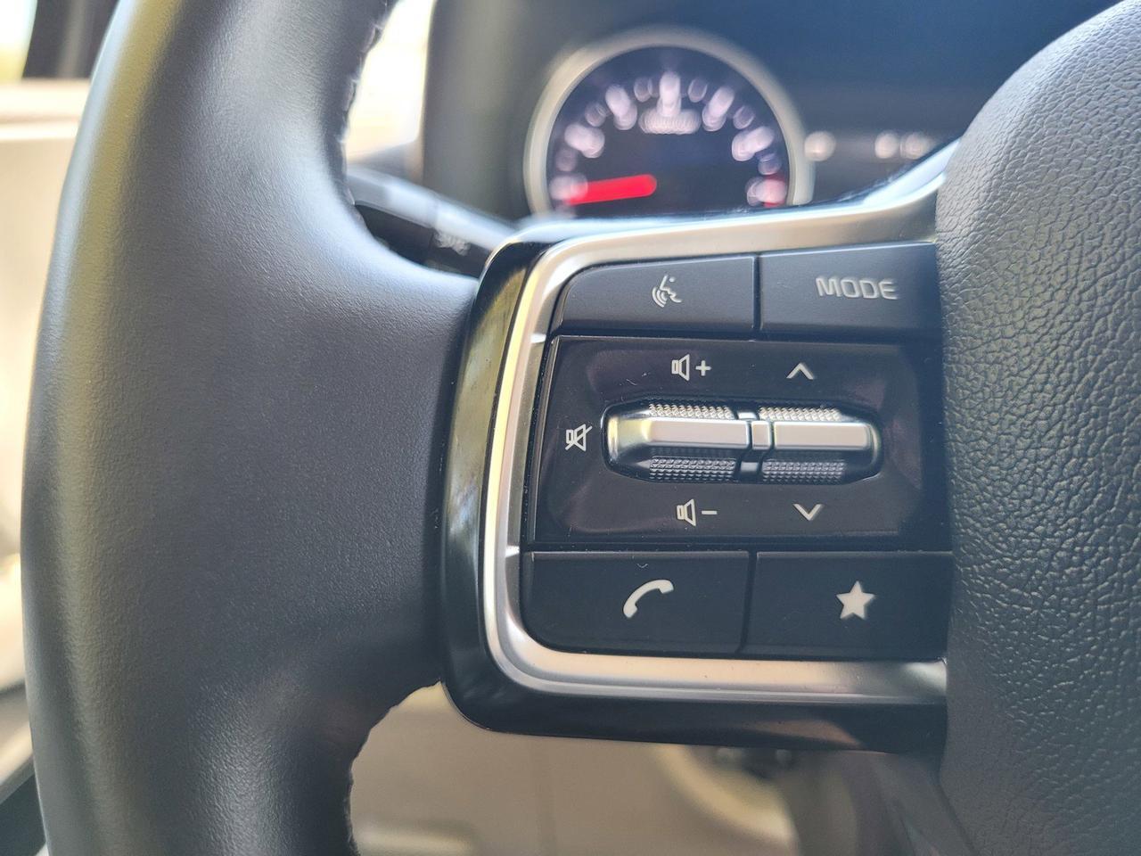 2024 KIA CARNIVAL LX Roseville CA