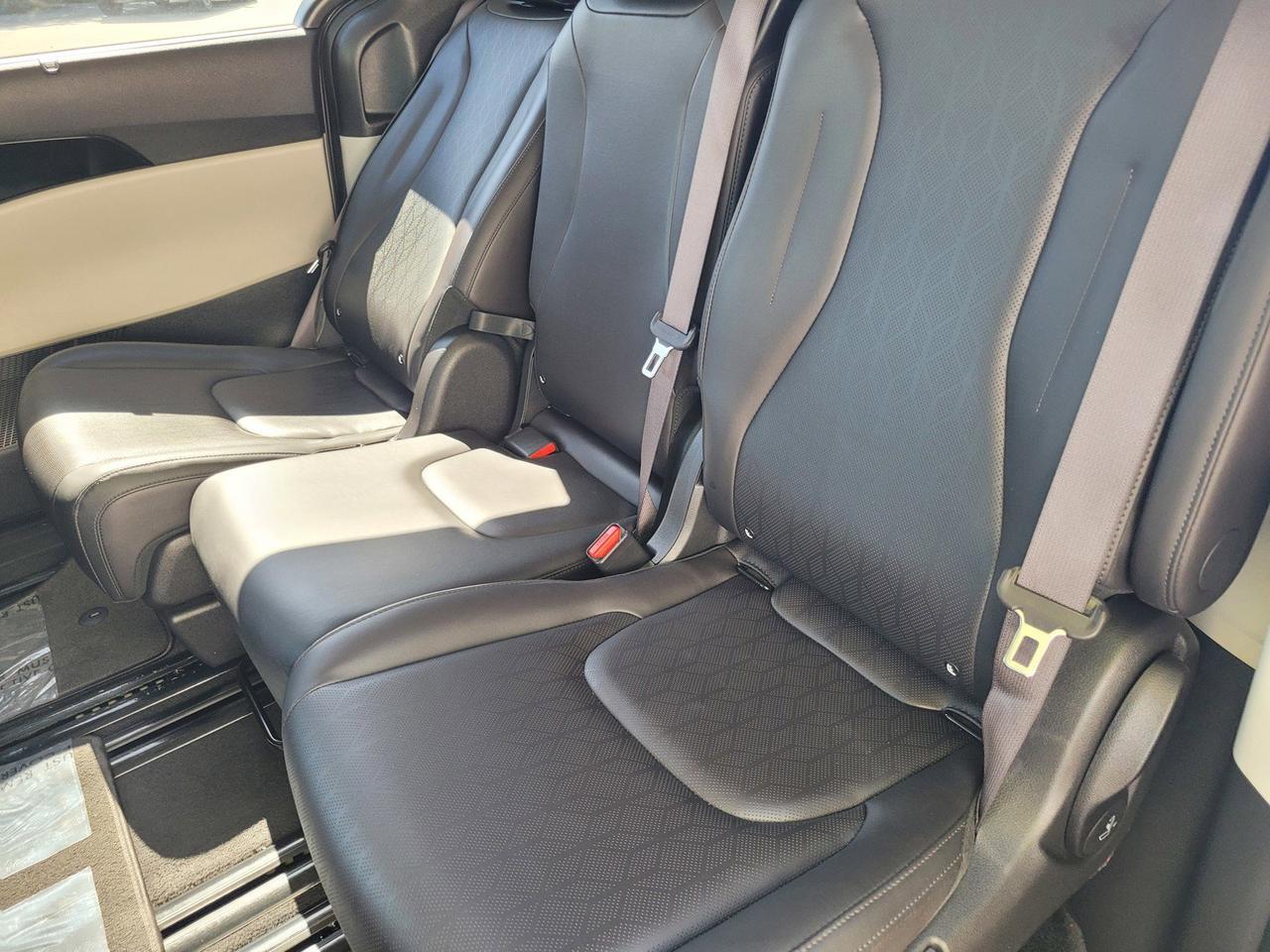 2024 KIA CARNIVAL SX Roseville CA