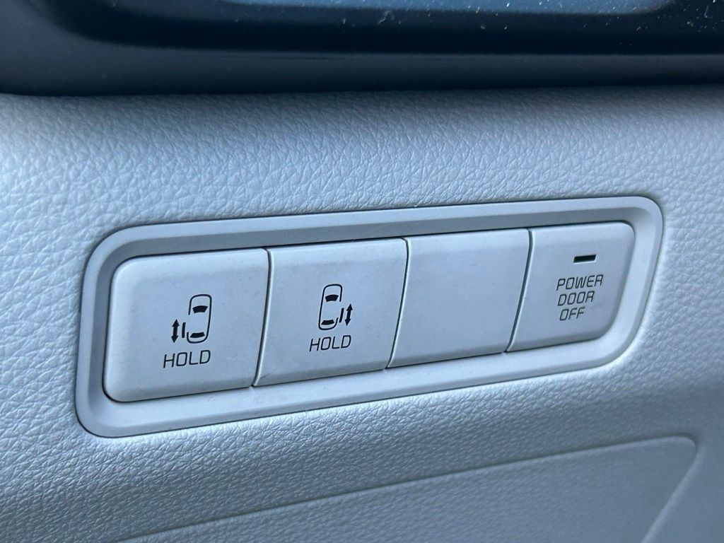 2024 Kia Carnival LX Lakeland FL