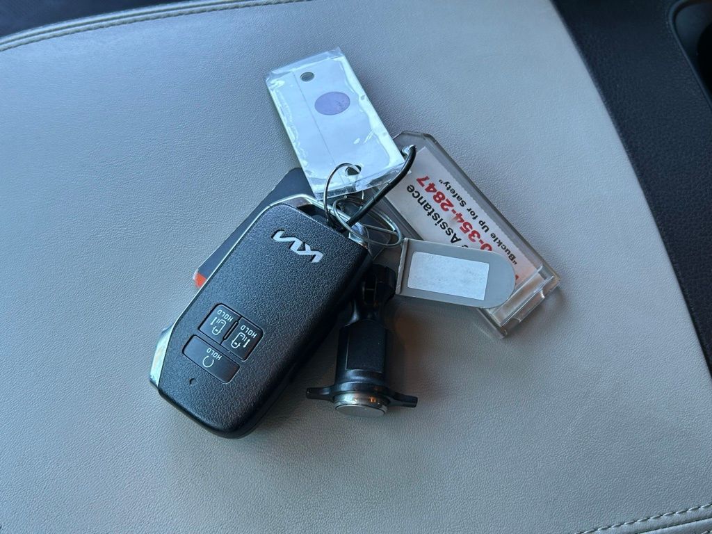 2024 Kia Carnival LX Lakeland FL