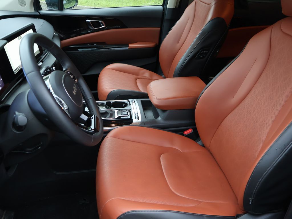 2024 Kia Carnival SX