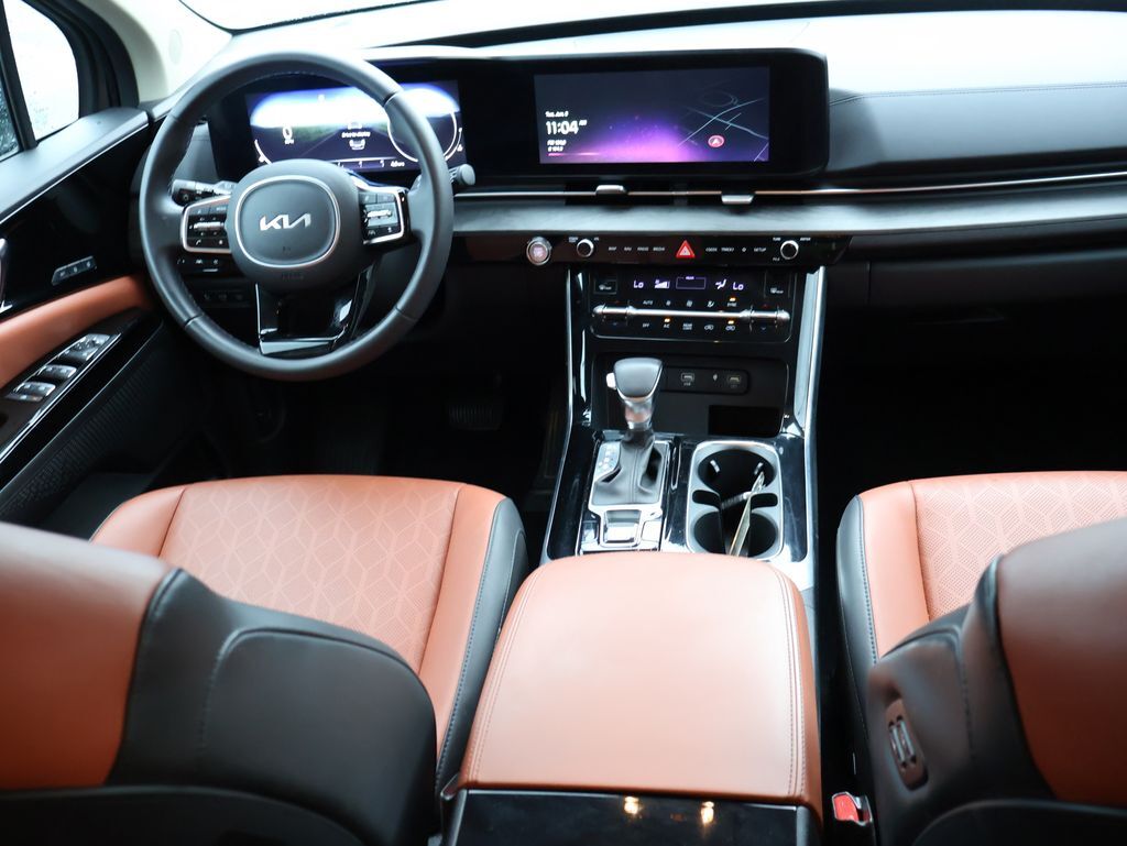 2024 Kia Carnival SX