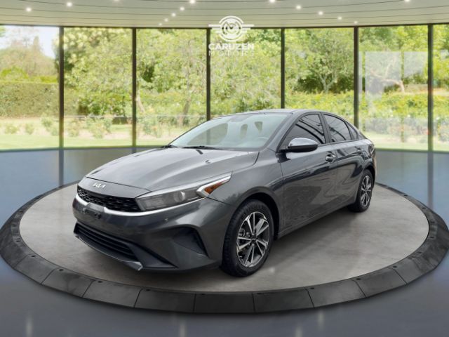 2024 Kia Forte LXS's photo
