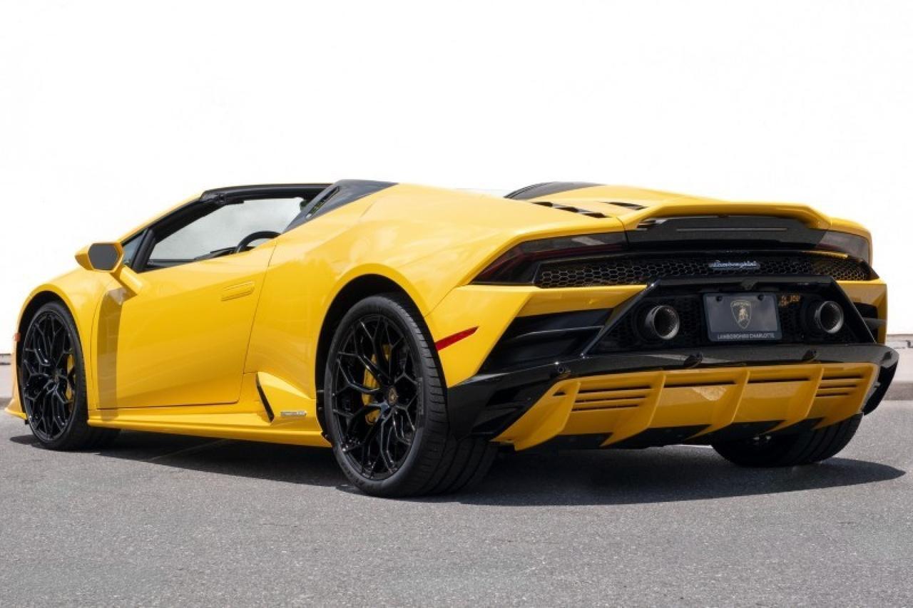 2024 Lamborghini Huracan EVO AWD Spyder Brentwood TN 2024 Lamborghini Huracan EVO AWD Spyder Brentwood TN