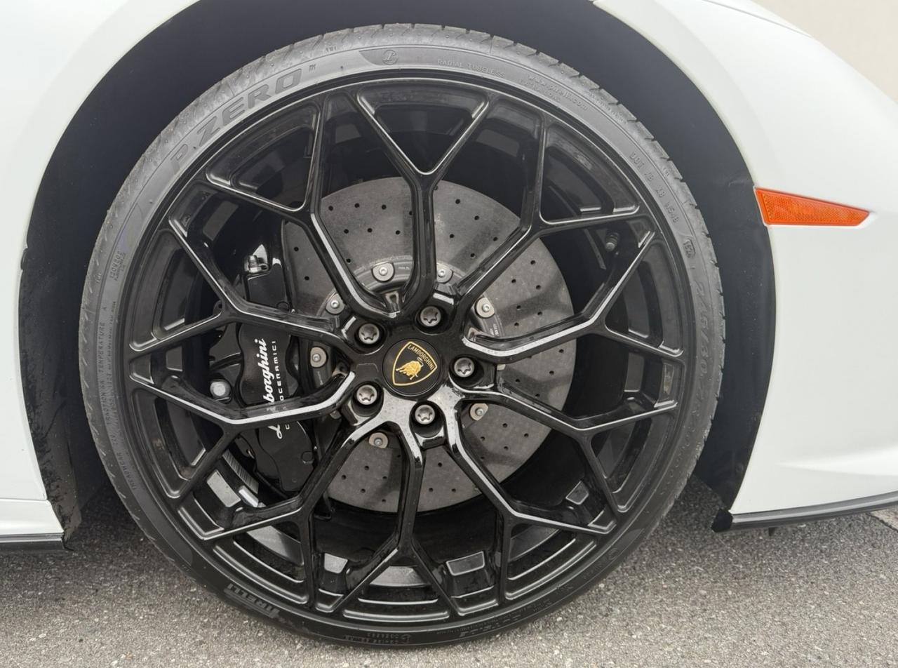2024 Lamborghini Huracan EVO AWD Spyder Charlotte NC 2024 Lamborghini Huracan EVO AWD Spyder Charlotte NC
