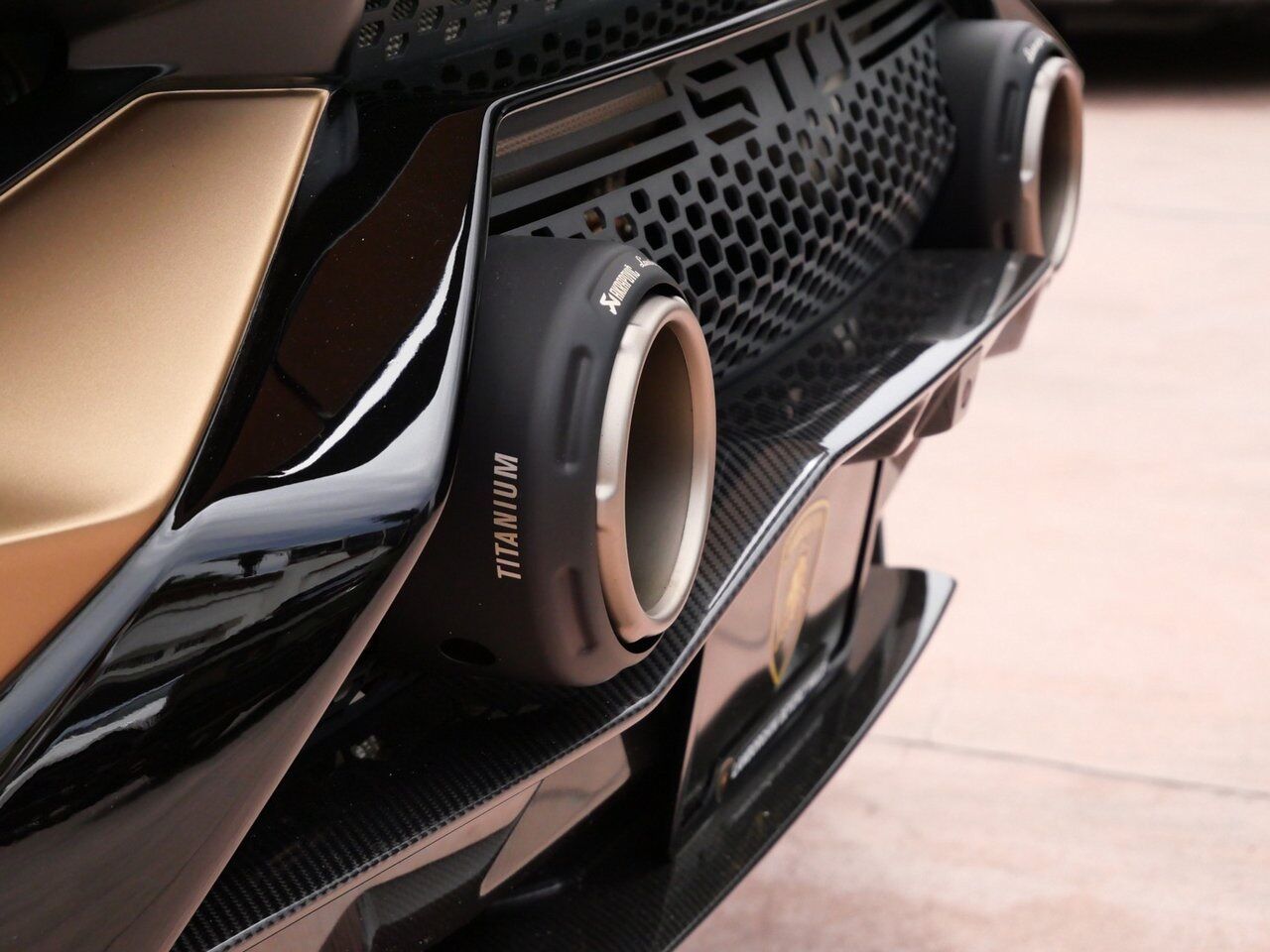 2024 Lamborghini Huracan STO Base Base Lawrence KS