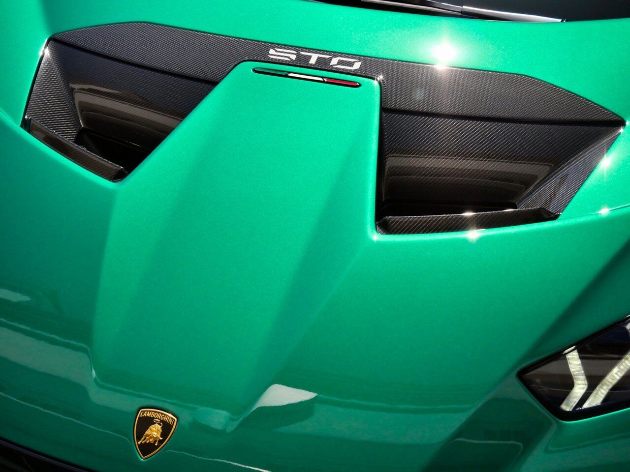 2024 Lamborghini Huracan STO Base Base Lawrence KS