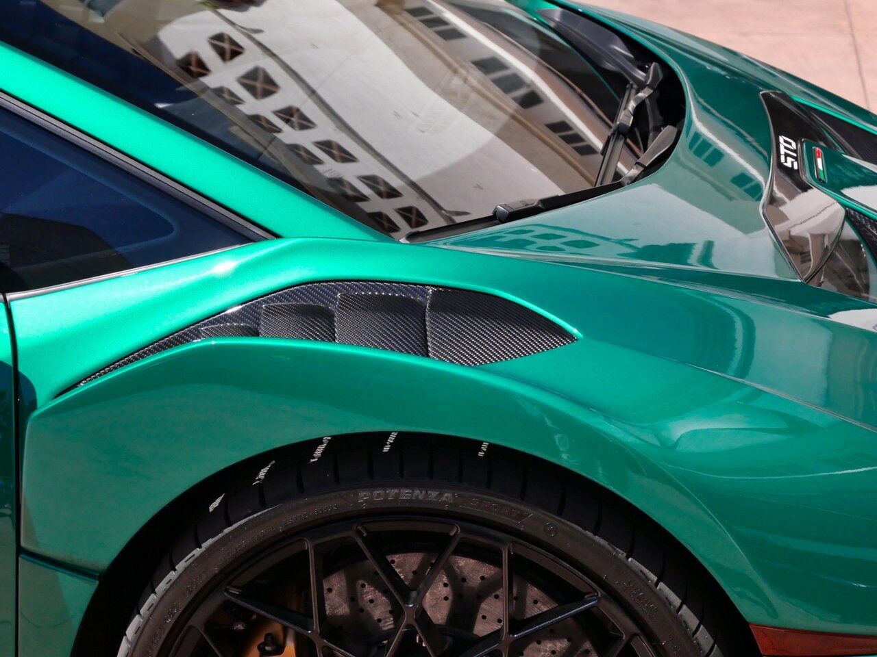 2024 Lamborghini Huracan STO Base Base Lawrence KS