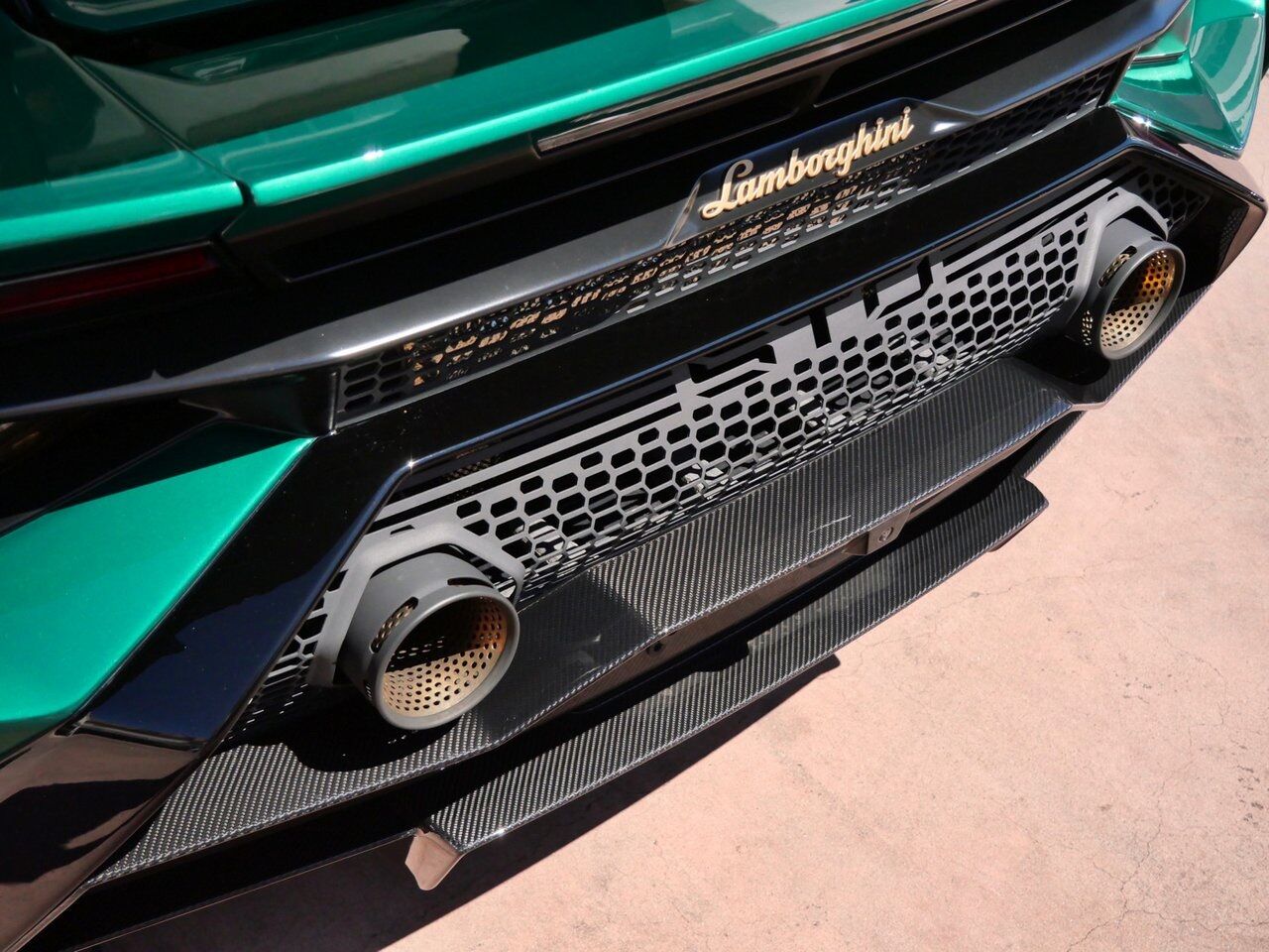 2024 Lamborghini Huracan STO Base Base Lawrence KS