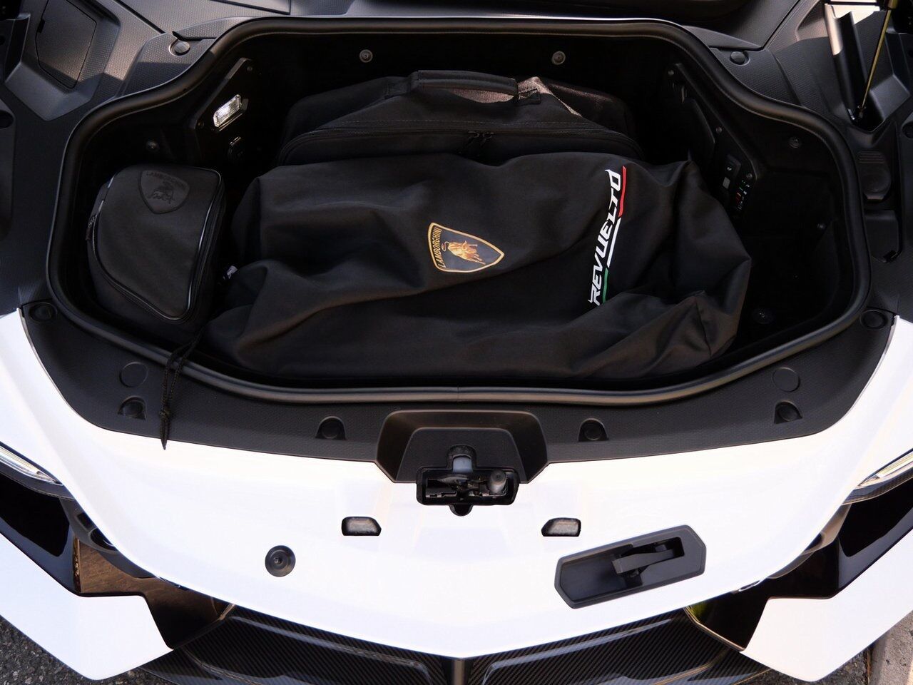 2024 Lamborghini Revuelto Base Base Lawrence KS