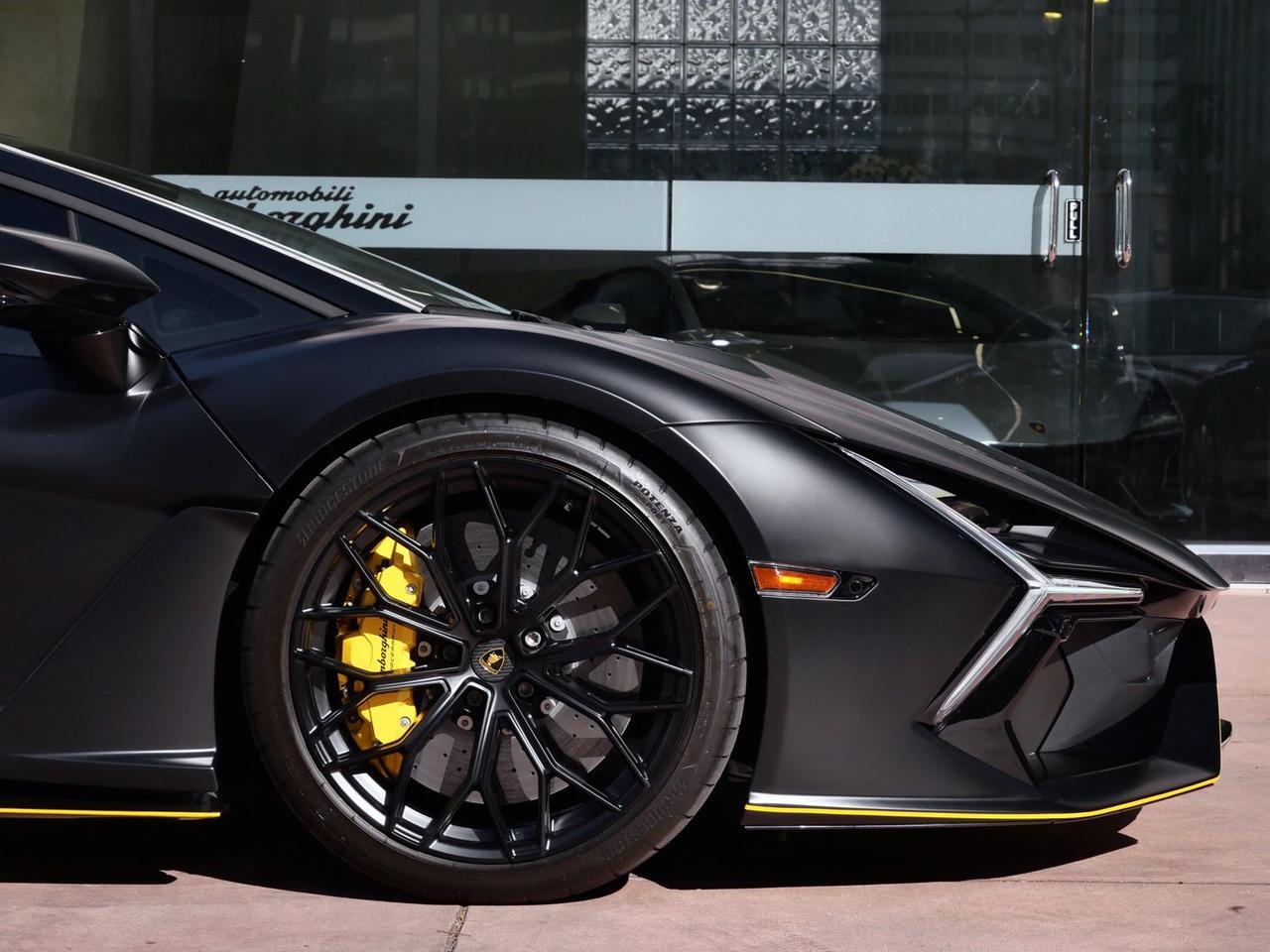 2024 Lamborghini Revuelto Base Base Lawrence KS