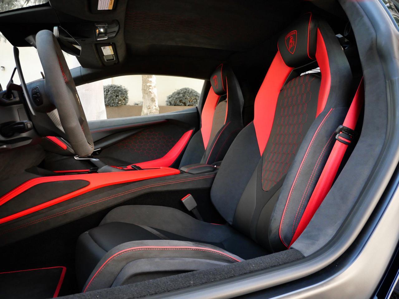 2024 Lamborghini Revuelto Base Base Lawrence KS