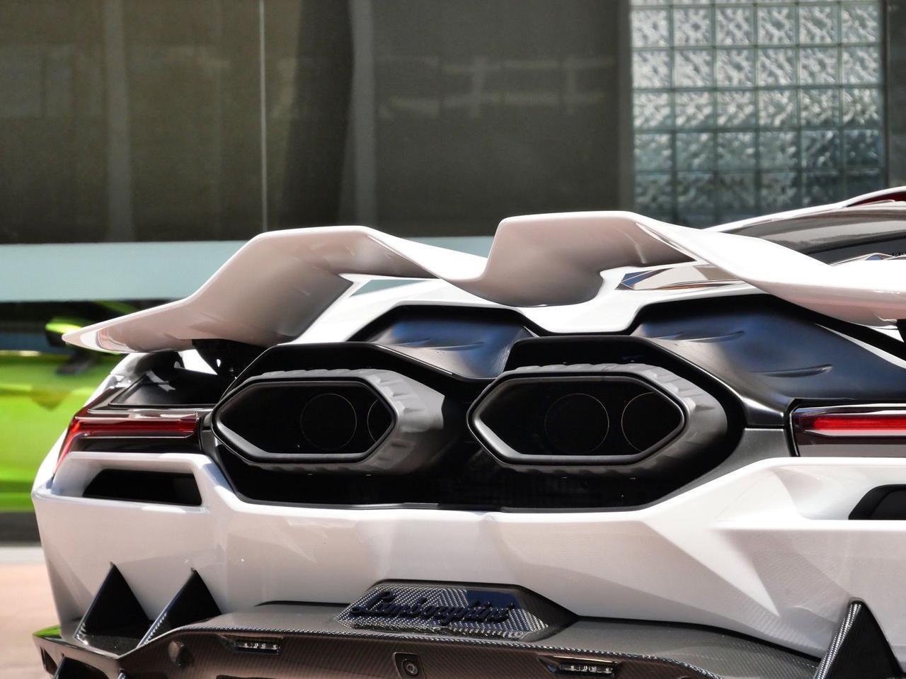 2024 Lamborghini Revuelto Base Base Lawrence KS