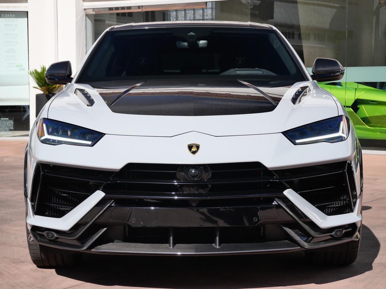 2024 Lamborghini Urus Performante Performante