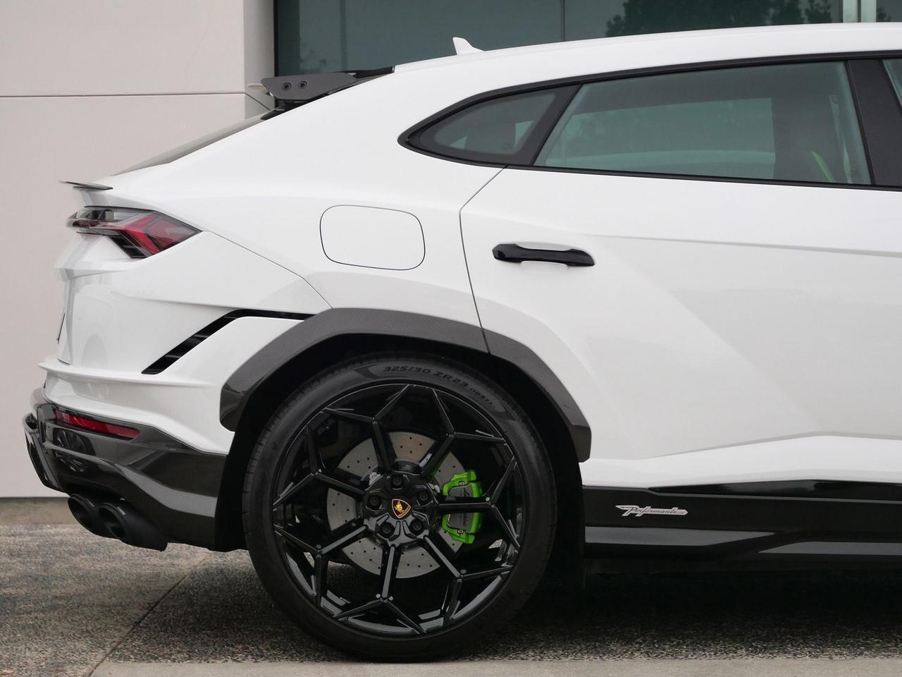 2024 Lamborghini Urus Performante Performante Lawrence KS