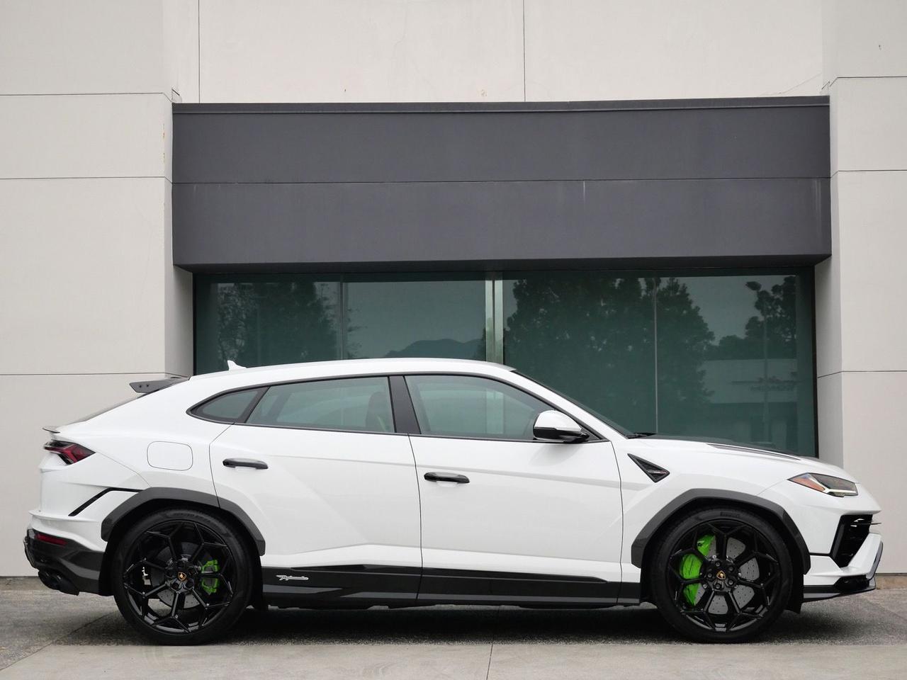 2024 Lamborghini Urus Performante Performante