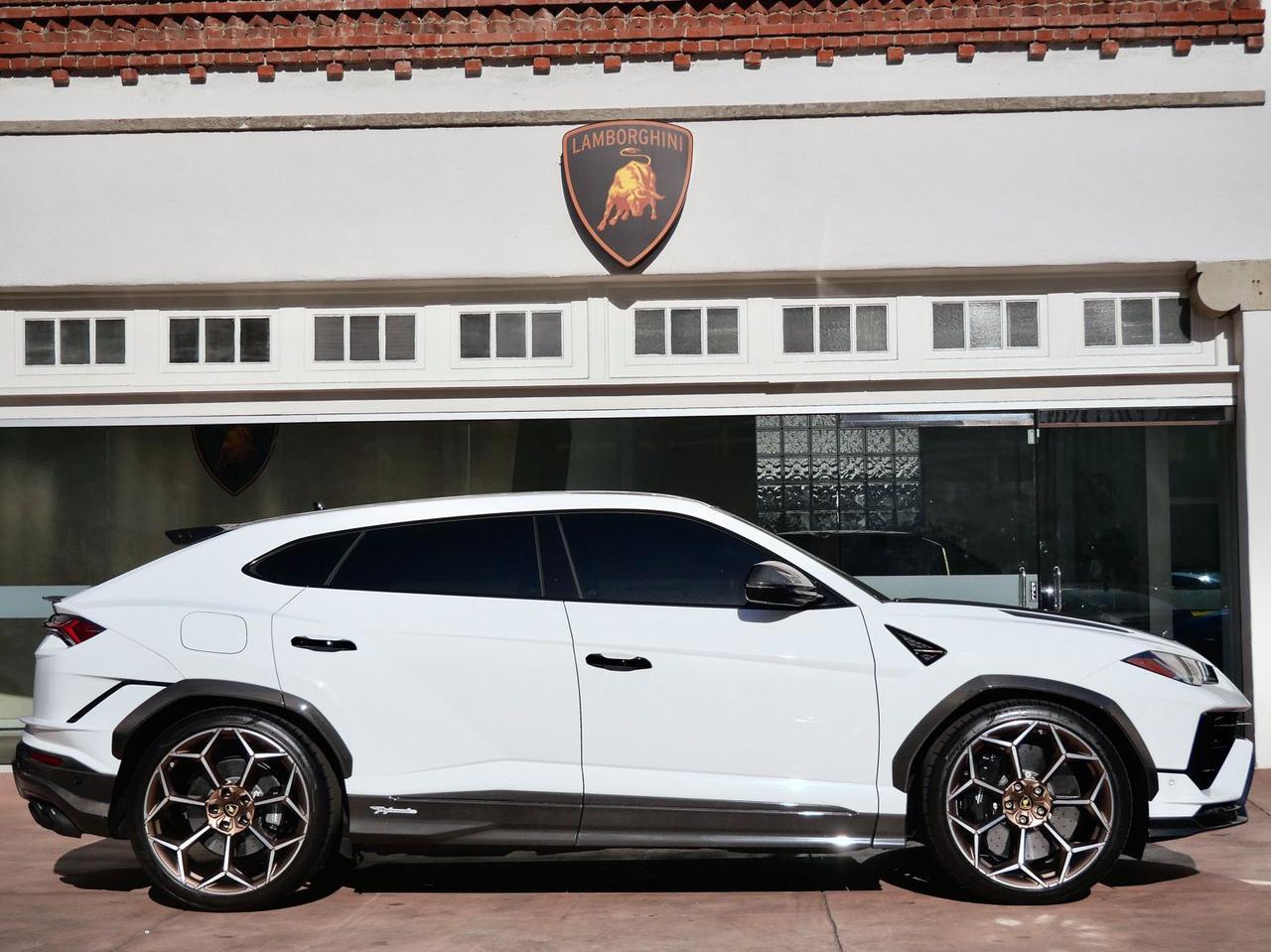 2024 Lamborghini Urus Performante Performante