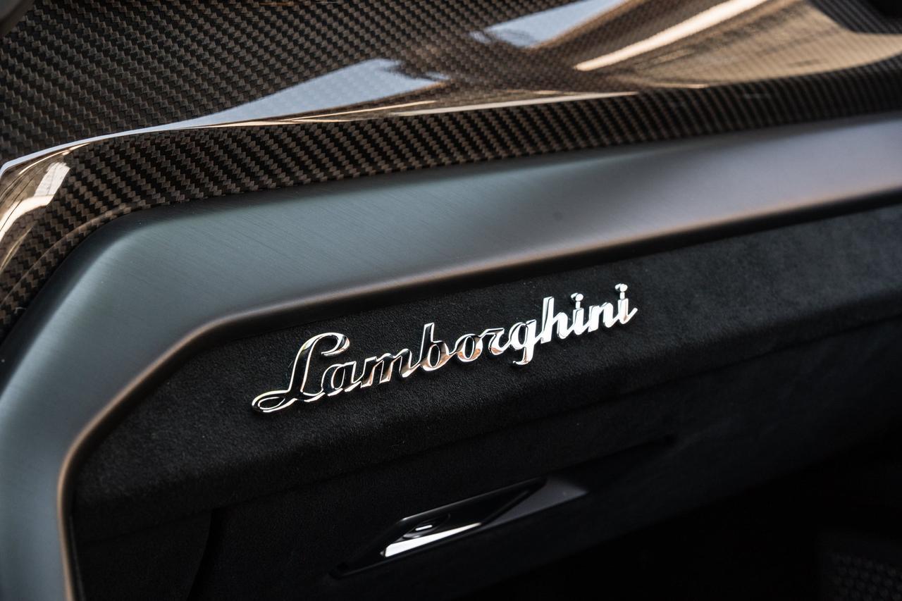2024 Lamborghini Urus Performante Performante Lawrence KS