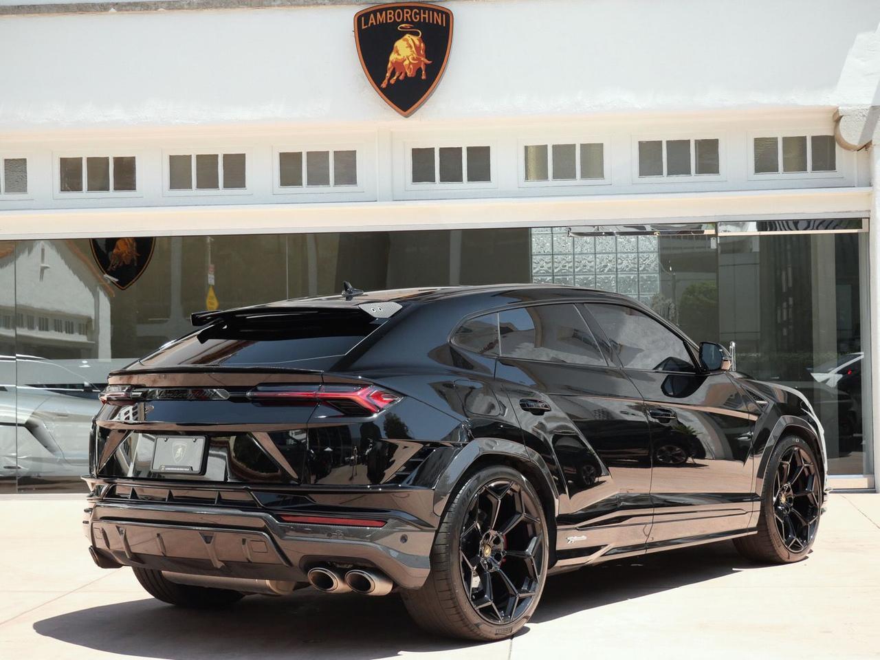2024 Lamborghini Urus Performante Performante