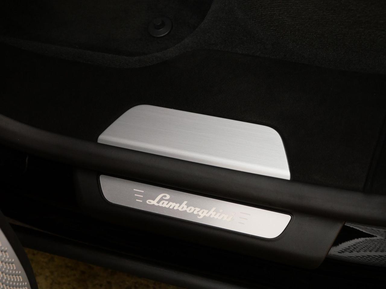2024 Lamborghini Urus Performante Performante Lawrence KS