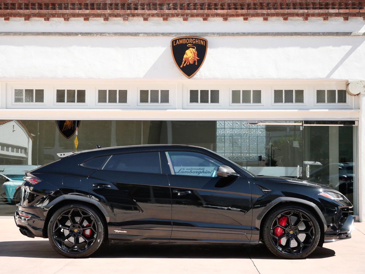 2024 Lamborghini Urus Performante Performante