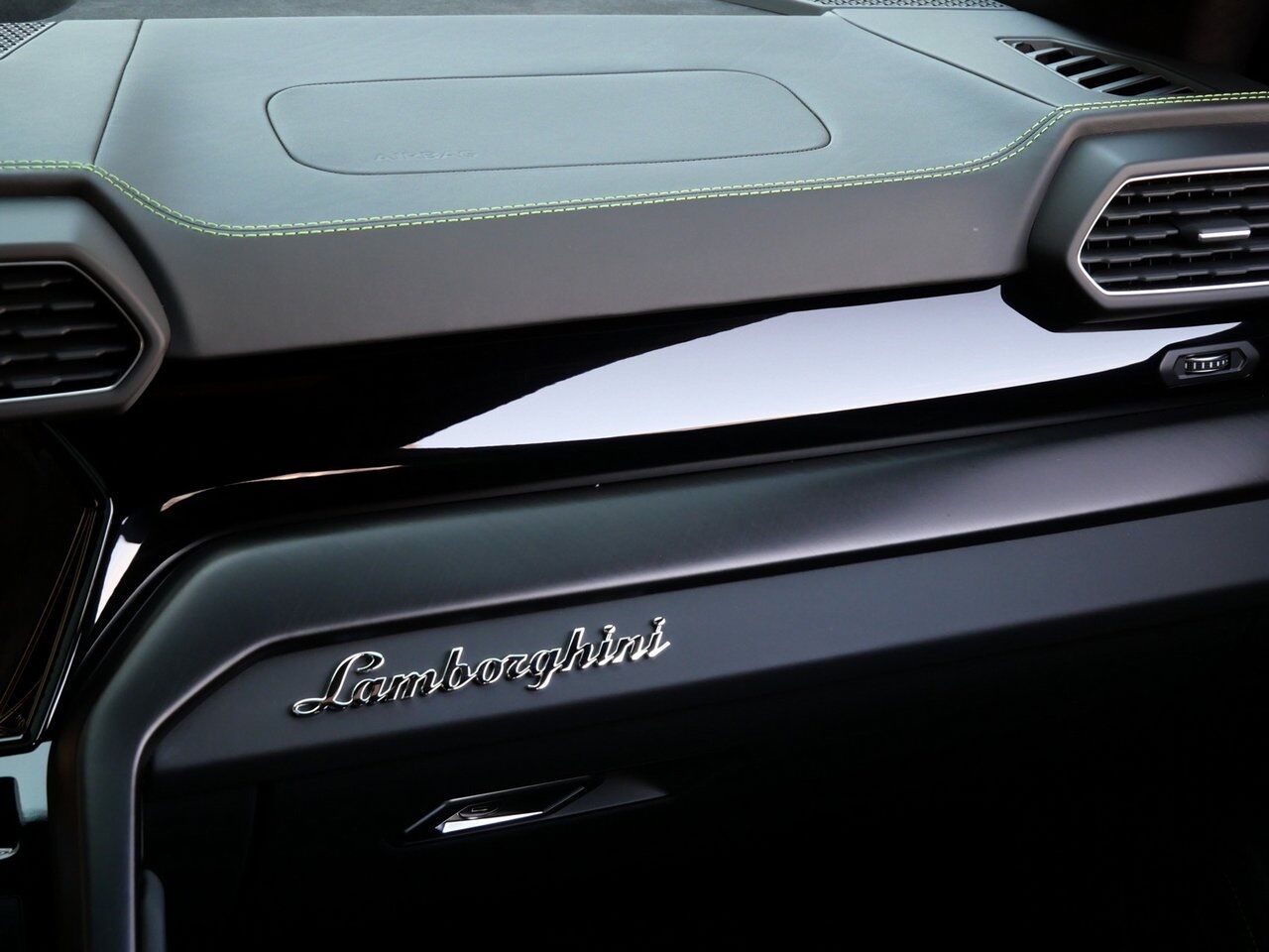 2024 Lamborghini Urus S S Lawrence KS