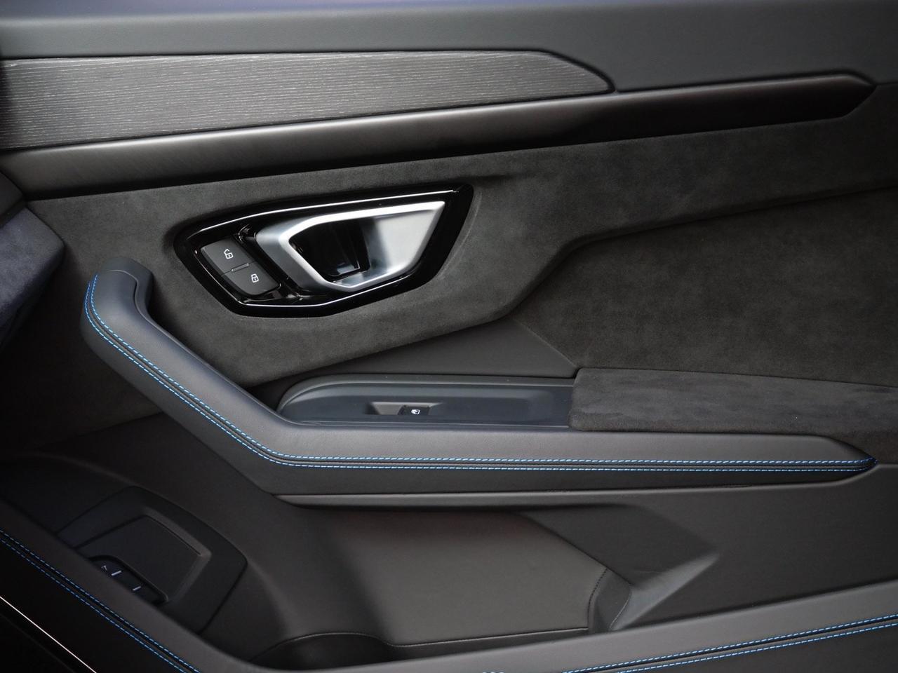 2024 Lamborghini Urus S S Lawrence KS