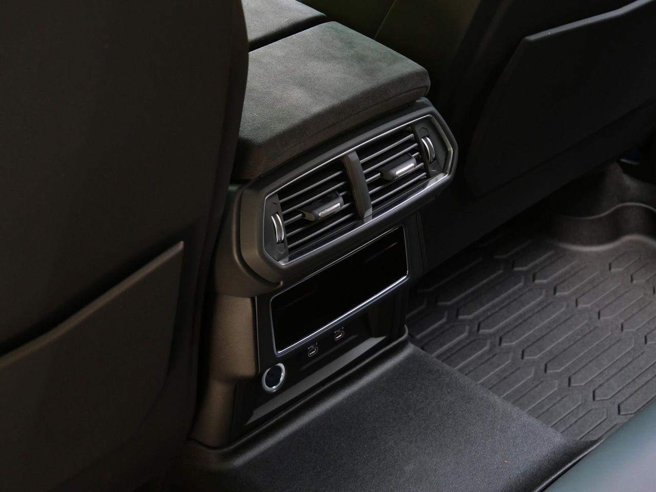 2024 Lamborghini Urus S S Lawrence KS