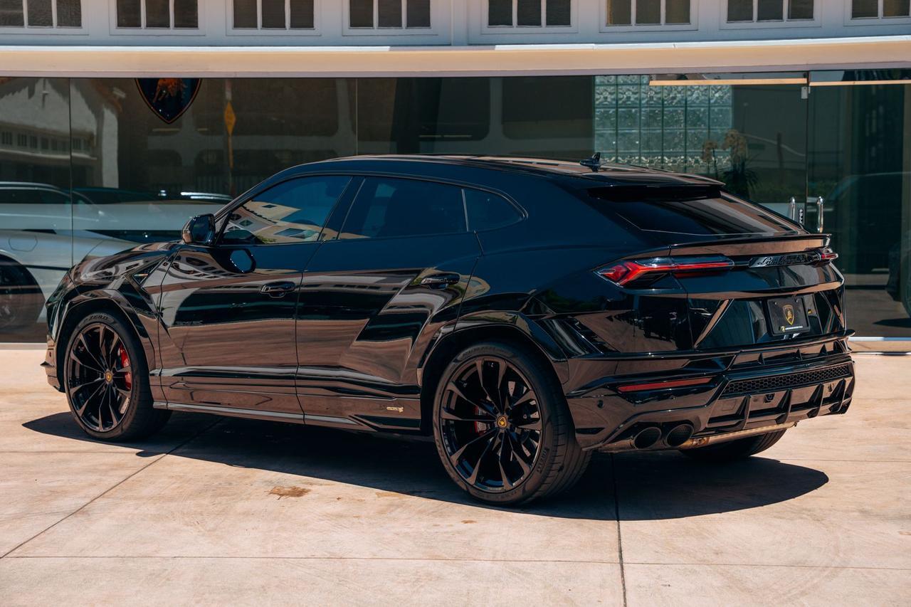 2024 Lamborghini Urus S S Lawrence KS