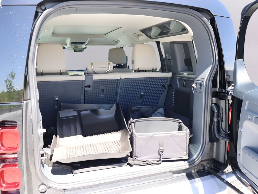 2024 Land Rover Defender 110 SE San Clemente CA