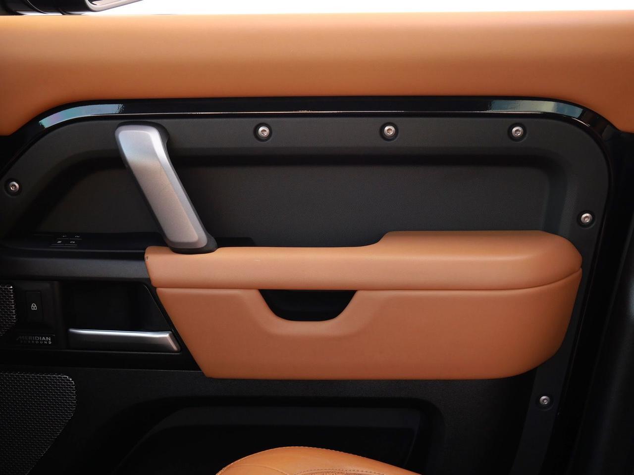 2024 Land Rover Defender 110 V8 V8 Lawrence KS