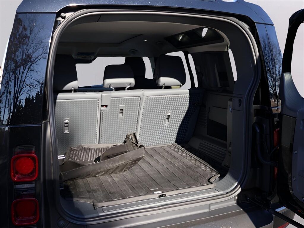 2024 Land Rover Defender 110 X-Dynamic SE San Clemente CA