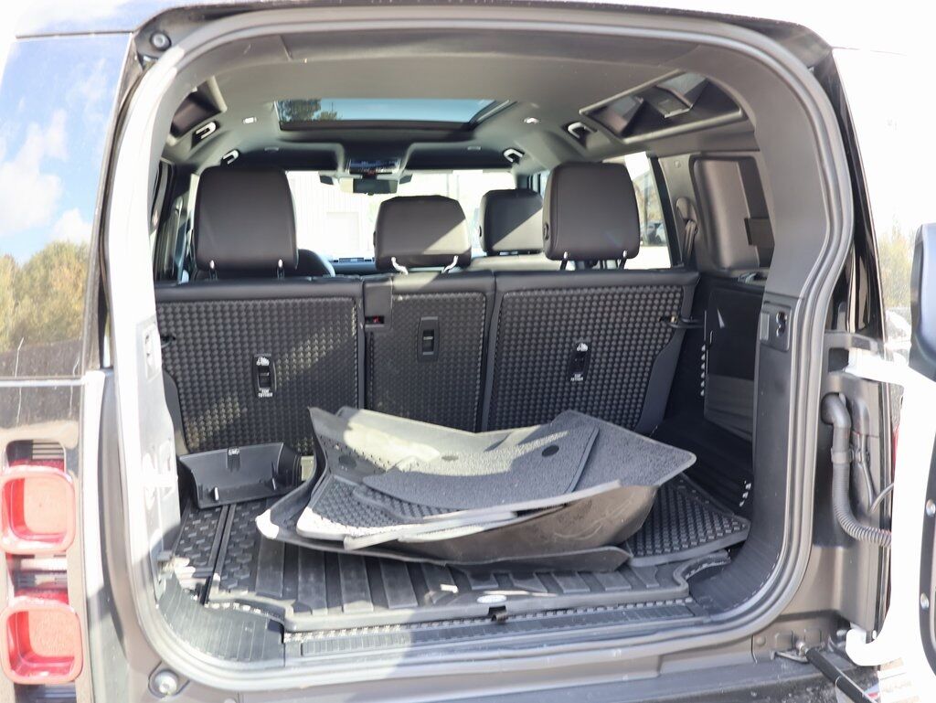 2024 Land Rover Defender 110 X-Dynamic SE San Clemente CA