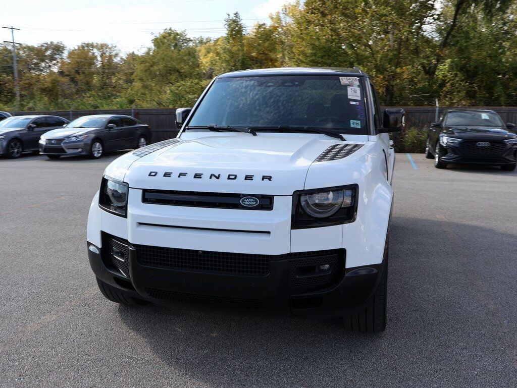 2024 Land Rover Defender 110 X-Dynamic SE