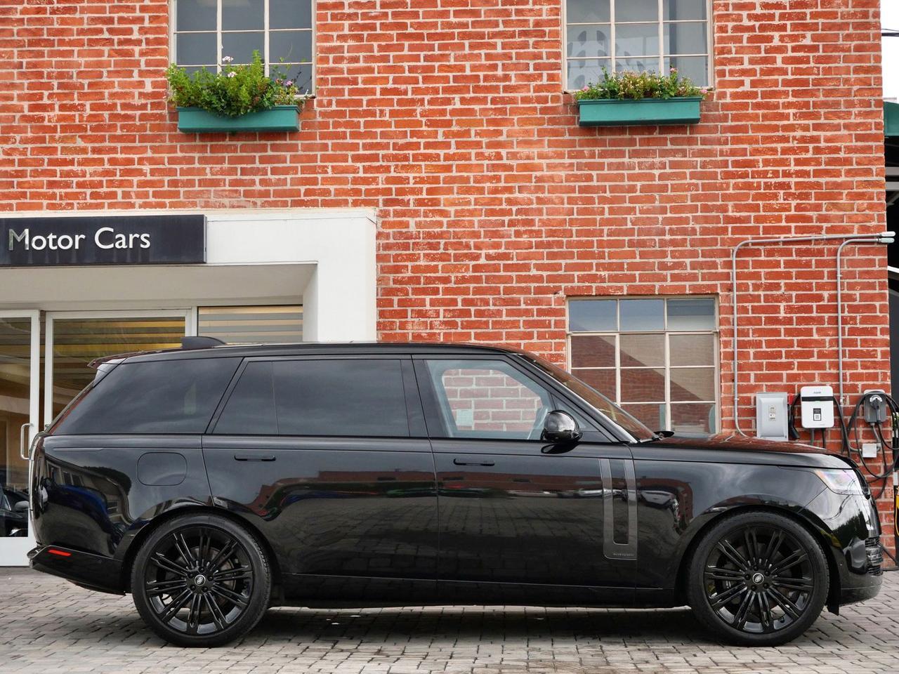 2024 Land Rover Range Rover Autobiography Autobiography Lawrence KS